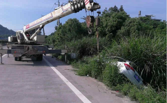 西青区重载吊车救援 西青区重载吊车救援